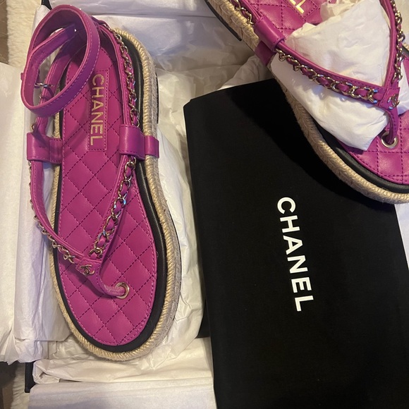 New!!!! Dust bag and box included - Picture 4 of 5